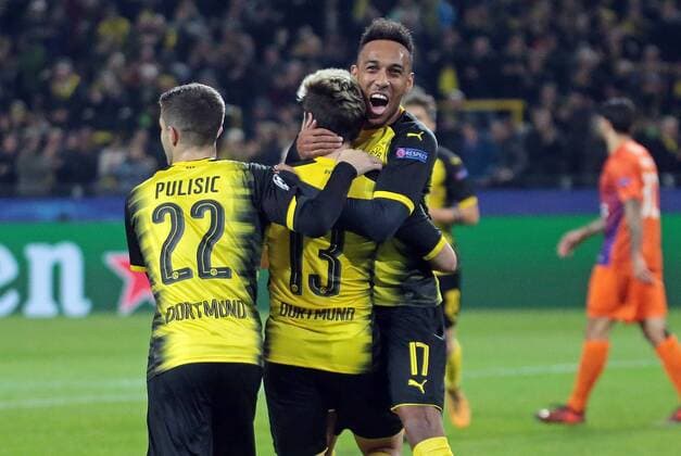 01 11 2017 xovx Football Champions League Borussia Dortmund APOEL Nikosia emspor v Christian Pulisic Borussia Dortmund Raphael Guerreiro Borussia Dortmund and Pierre Emerick Aubameyang Borussia Dortmund celebrate their goal to Dortmund