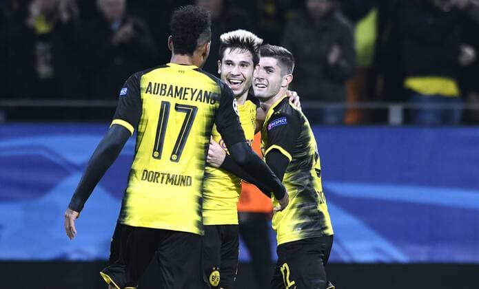 Football UEFA Champions League Mens Season 2017 2018 Group H 4 Gameday Signal Iduna Park Dortmund Bor Dortmund yellow APOEL Nicosia orange rejoicing Raphael Guerreiro BVB after his goal to 1 0 together with Pierre Emerick Aubameyang BVB Christian Pulisic BVB cheering joy action