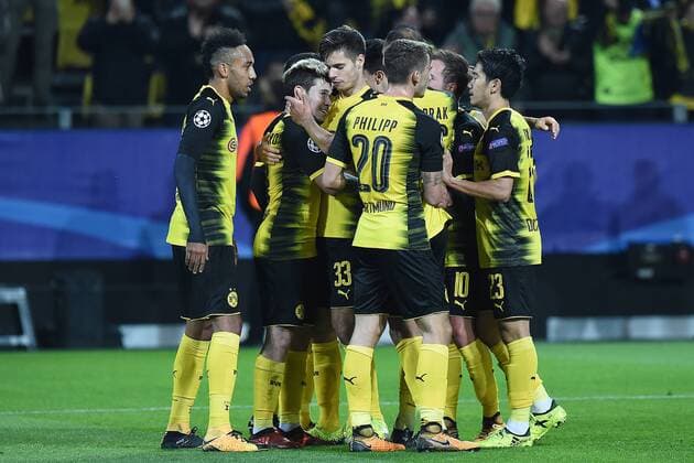 Soccer Champions League Group Stage Borussia Dortmund APOEL Nicosia on 01 11 2017 in Signal Iduna Park in Dortmund Torjubel to 1 0 by Raphael Guerreino Dortmund xRx
