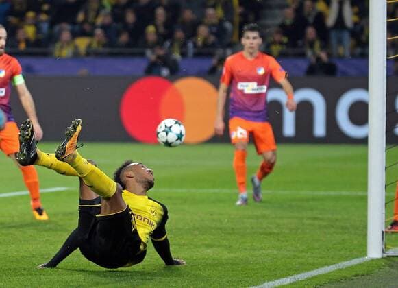 01 11 2017 xovx Football Champions League Borussia Dortmund APOEL Nicosia emspor Pierre Emerick Aubameyang Borussia Dortmund with fallback action Dortmund