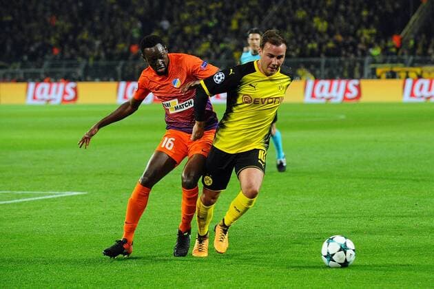 Dortmund Germany 01 11 2017 UEFA Champions League 2017 18 Season Group Stage Group H Matchday 4 Borussia Dortmund APOEL Nicosia from left Vinicius Nicosia Mario Goetz Goetze Dortmund DeFodi521