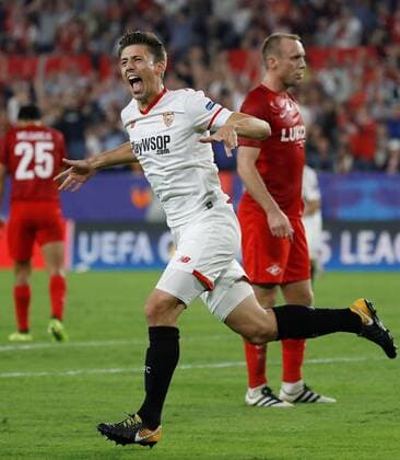 Sevilla s Clement Lenglet (R) jubilates a goal during the UEFA Champions League 4th round groups phase match between Sevilla and Spartak Moscow at the Sanchez Pizjuan stadium in Seville, Andalusia, Spain, 01 November 2017. Sevilla vs. Spartak Moscow !ACHTUNG: NUR REDAKTIONELLE NUTZUNG!  Copyright: xJULIOxMUÑOZx SEV007 20171101-636451687342304209