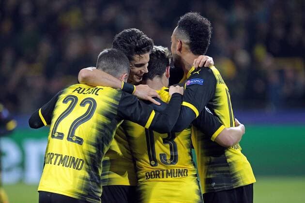01 11 2017 xovx football Champions League Borussia Dortmund APOEL Nicosia emspor cheering goal celebrations Goal celebration celebrate the goal after scoring the 1 0 by Raphael Guerreiro Borussia Dortmund action Dortmund