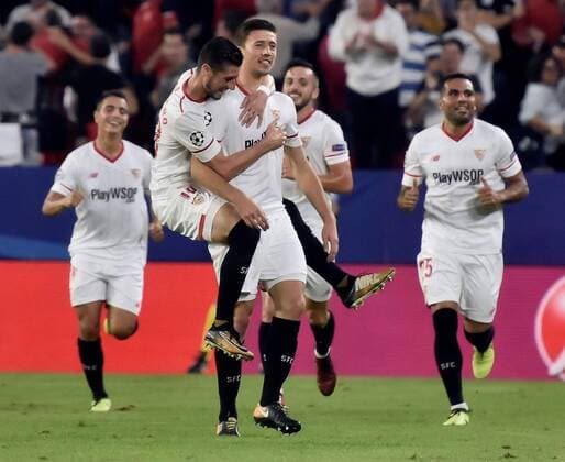 Sevilla s Clement Lenglet (C) jubilates a goal during the UEFA Champions League 4th round groups phase match between Sevilla and Spartak Moscow at the Sanchez Pizjuan stadium in Seville, Andalusia, Spain, 01 November 2017. Sevilla vs. Spartak Moscow !ACHTUNG: NUR REDAKTIONELLE NUTZUNG!  Copyright: xJULIOxMUÑOZx SEV010 20171101-636451693622066209