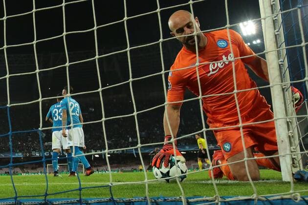 Gol di Nicolas Otamendi Manchester City goal celebration e Jose Manuel Reina Napoli Napoli 01-11-2017 Stadio San Paolo Football Calcio UEFA Champions League 2017 2018 Napoli - Manchester City Group F Foto Cesare Purini Insidefoto cesarexpurini