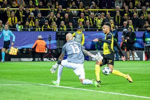 Pierre Emerick Aubameyang Borussia Dortmund 17 free on Nauzet Apoel FC 13 in the Champions League match between Borussia Dortmund and Apoel FC on 01 11 2017 Dortmund Copyright: xSchuelerx xEibnerx-xPressefotox EP_EER