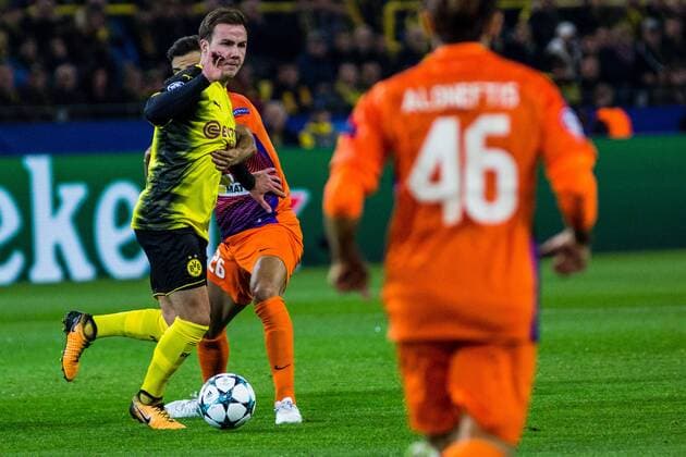 GER UEFA CL Borussia Dortmund GER vs Apoel Nicosia CYP 01 11 2017 Signal Iduna Park Dortmund GER UEFA CL Borussia Dortmund GER vs Apoel Nicosia CYP picture picture shows Mario Goetze Borussia Dortmund 10 nordphotox xRauch nph00251