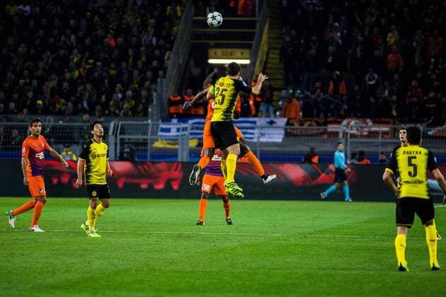 GER UEFA CL Borussia Dortmund GER vs Apoel Nicosia CYP 01 11 2017 Signal Iduna Park Dortmund GER UEFA CL Borussia Dortmund GER vs Apoel Nicosia CYP pictured picture shows Sokratis Borussia Dortmund 25 against Mickael Pote Apoel Nicosia 8 nordphotox xRauch nph00251