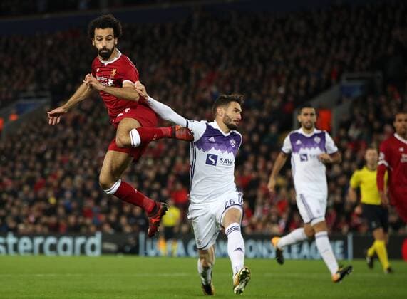 Bilder des Tages - SPORT Football - 2017 2018 UEFA Champions League - Group E: Liverpool vs. NK Maribor Mohamed Salah of Liverpool scoring at Anfield. COLORSPORT LYNNE CAMERON 