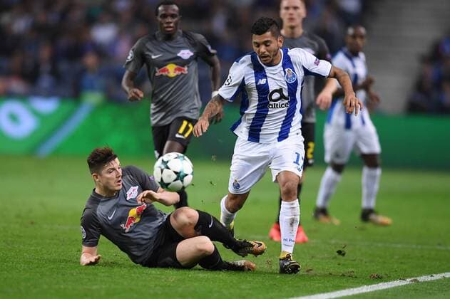 FOOTBALL CHAMPIONS LEAGUE SEASON 2017 2018 GROUP PHASE FC Porto RB Leipzig 01 11 2017 Marcel Sabitzer left RB Leipzig against Jesus Corona re FC Porto Porto