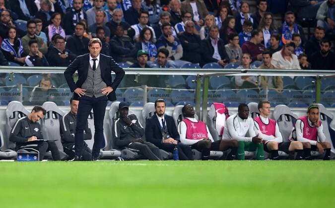 FOOTBALL CHAMPIONS LEAGUE SEASON 2017 2018 GROUP PHASE FC Porto RB Leipzig 01 11 2017 Coach Ralph Hasenhuettl RB Leipzig Porto