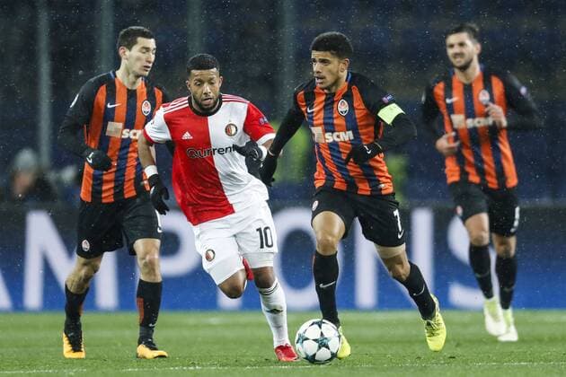 (l-r) Tonny Vilhena of Feyenoord, Taison of FC Shakhtar Donetsk during the UEFA Champions League group F match between Shakhtar Donetsk and Feyenoord Rotterdam at Metalist Stadium on November 01, 2017 in Kharkiv, Ukraine UEFA Champions League 2017 2018 xVIxVIxImagesx xMauricexvanxSteenxIVx 9183784