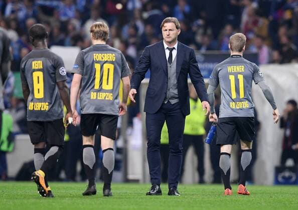 FOOTBALL CHAMPIONS LEAGUE SEASON 2017 2018 GROUP PHASE FC Porto RB Leipzig 01 11 2017 Disappointment RB Leipzig Naby Deco Keita Emil Forsberg Coach Ralph Hasenhuettl and Timo Werner v left Porto