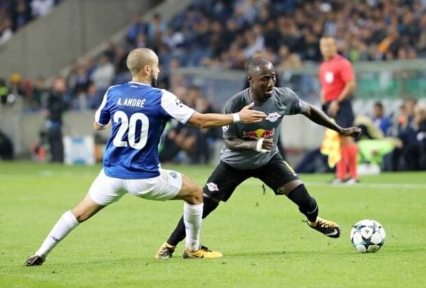 FC Porto RB Leipzig Soccer Champions League Porto 01 11 2017 Estadio do Dragao Football UEFA Champions League Group G 4 Gameday FC Porto vs RB Leipzig 3 1 1 0 Pictured Andre AndrŽ 20 Porto and Naby Keita 8 Leipzig