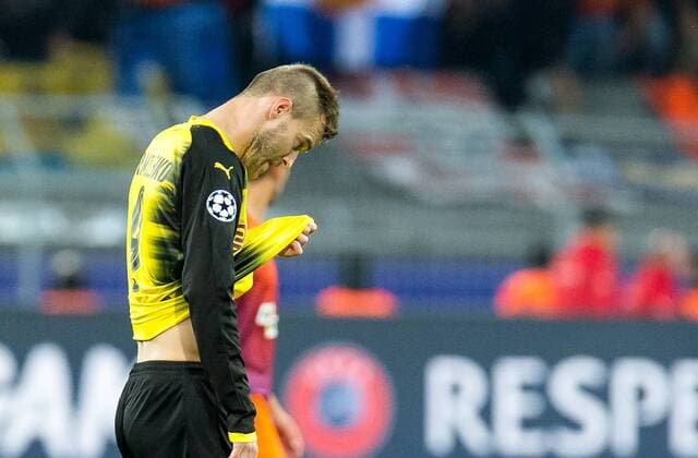Fußball Champions League Saison 2017 2018 Rückspiel Borussia Dortmund APOEL Nikosia am 01 11 2017 im Signal Iduna Park in Dortmund Nordrhein Westfalen Dortmunds Andrej Yarmolenko geht enttäuscht vom Platz Copyright: xKirchner DavidxInderliedx