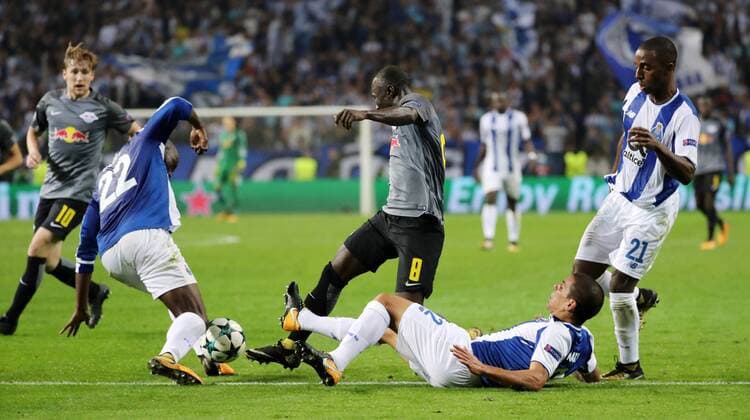 FC Porto RB Leipzig Soccer Champions League Porto 01 11 2017 Estadio do Dragao Football UEFA Champions League Group G 4 Gameday FC Porto vs RB Leipzig 3 1 1 0 Pictured left Emil Forsberg 10 Leipzig Danilo Pereira 22 Porto Naby Keita 8 Leipzig Maxi Pereira 2 Porto and Ricardo Pereira 21 Porto