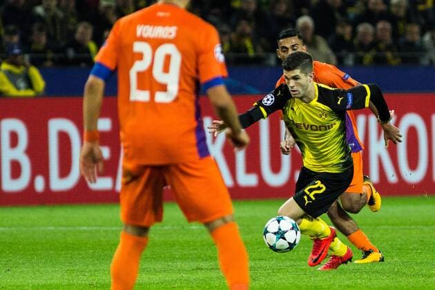 GER UEFA CL Borussia Dortmund GER vs Apoel Nicosia CYP 01 11 2017 Signal Iduna Park Dortmund GER UEFA CL Borussia Dortmund GER vs Apoel Nicosia CYP picture picture shows Christian Pulisic Borussia Dortmund 22 nordphotox xRauch nph00251