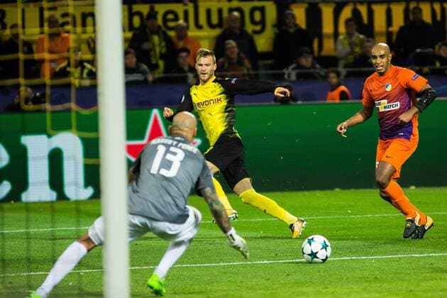 GER UEFA CL Borussia Dortmund GER vs Apoel Nicosia CYP 01 11 2017 Signal Iduna Park Dortmund GER UEFA CL Borussia Dortmund GER vs Apoel Nicosia CYP pictured picture shows Shot on goal Andrey Yarmolenko Borussia Dortmund 9 nordphotox xRauch nph00251