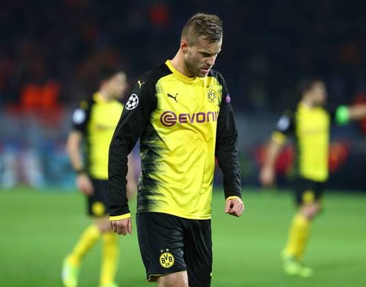 Wednesday 01 11 2017 Season 2017 2018 UEFA Champions League 4 Matchday in Dortmund Signal Iduna Park BVB 09 Borussia Dortmund Apoel Nicosia disappointment with the Dortmund players after the final whistle Andrey Yarmolenko BVB