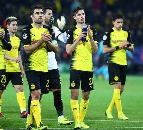 Wednesday 01 11 2017 Season 2017 2018 UEFA Champions League 4 Matchday in Dortmund Signal Iduna Park BVB 09 Borussia Dortmund Apoel Nicosia Disappointment at the Dortmund players after the final whistle Raphael Guerreiro BVB Sokratis Papastathopoulos BVB Roman Bürki Goalkeeper BVB Julian Weigl BVB and Marc Bartra Aregall BVB v