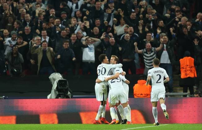 (171102) -- LONDON, Nov. 2, 2017 () -- Players of Tottenham Hotspur celebrate their third goal during the UEFA Champions League Group H match between Tottenham Hotspur and Real Madrid at Wembley Stadium in London, Britain on Nov. 1, 2017. Tottenham Hotspur won 3-1. () (SP)BRITAIN-LONDON-FOOTBALL-UEFA CHAMPIONS LEAGUE-GROUP H Xinhua 