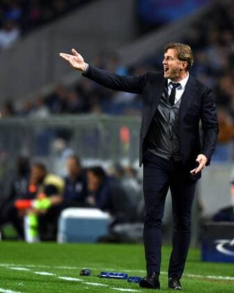 (171102) -- PORTO, Nov. 2, 2017 -- Head coach of Leipzig Ralph Hasenhuttl reacts during the Group G match between FC Porto and RB Leipzig of UEFA Champions League in Porto, Portugal on Nov. 1, 2017. Porto won 3-1.) (SP)PORTUGAL-PORTO-UEFA CHAMPIONS LEAGUE-GROUP G ZhangxLiyun 