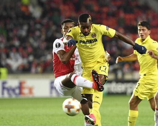 From left: Simon Deli of Slavia, Cedric Bakambu and Alvaro of Villarreal in action during the UEFA European Soccer League group A 4th round match between Villarreal and Slavia Prague at the Eden stadium in Prague, Czech Republic, November 2, 2017. (CTKxPhoto MichalxKrumphanzl) CTKPhotoP201711021007601  _KRU6860