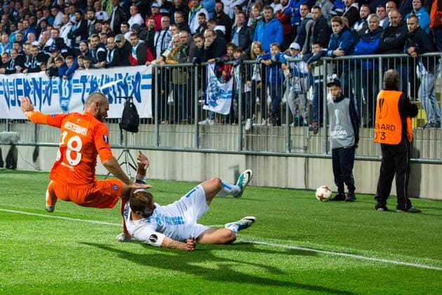 SOCCER - UEFA EL, Rijeka vs A.Wien RIJEKA,CROATIA,02.NOV.17 - SOCCER - UEFA Europa League, group stage, HNK Rijeka vs FK Austria Wien. Image shows Heiko Westermann (A.Wien) and Dario Zuparic (Rijeka). GEPAxpictures xMaticxKlansek