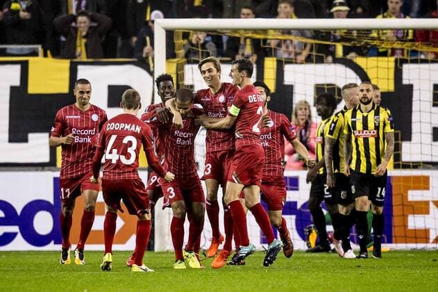 ARNHEM, Vitesse - SV Zulte Waregem, 2-11-2017, voetbal, seizoen 2017-2018, Europa League, stadion de Gelredome, Waregem speler Marvin Baudry (M) heeft de 0-1 gescoord, Vitesse - Waregem  x1792943x