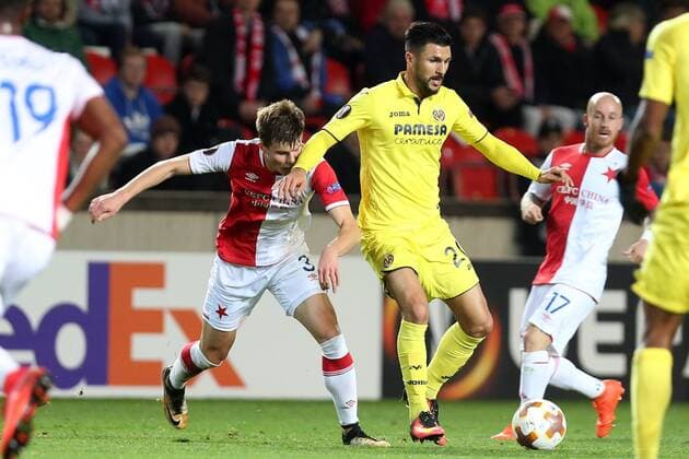PRAHA 02.11.2017 PILKA NOZNA LIGA EUROPY KOLEJKA 4 GRUPA A SLAVIA PRAHA - VILLARREAL CF SPORT FOOTBALL - UEFA EUROPA LEAGUE ROUND IV GROUP A SLAVIA PRAGA - VILLARREAL CF NZ. EDUARD SOBOL (SLAVIA) MARIO GASPAR (VILLARREAL) FOT. MICHAL CHWIEDUK FOKUSMEDIA.COM.PL NEWSPIX.PL --- Newspix.pl  171102CHW028