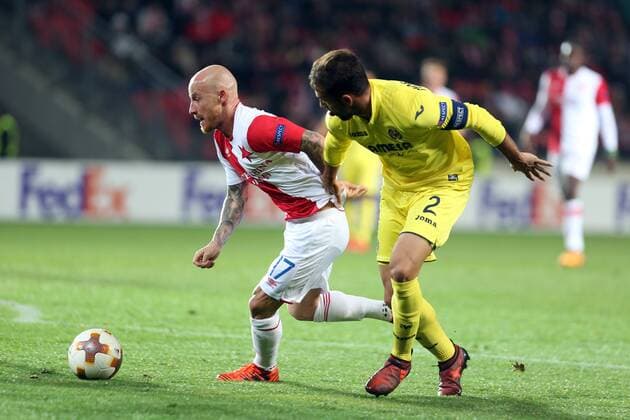 PRAHA 02.11.2017 PILKA NOZNA LIGA EUROPY KOLEJKA 4 GRUPA A SLAVIA PRAHA - VILLARREAL CF SPORT FOOTBALL - UEFA EUROPA LEAGUE ROUND IV GROUP A SLAVIA PRAGA - VILLARREAL CF NZ. MIROSLAV STOCH (SLAVIA) MARIO GASPAR (VILLARREAL) FOT. MICHAL CHWIEDUK FOKUSMEDIA.COM.PL NEWSPIX.PL --- Newspix.pl  171102CHW065