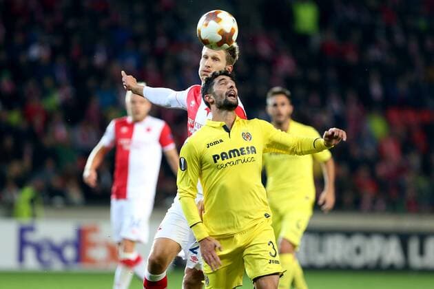 PRAHA 02.11.2017 PILKA NOZNA LIGA EUROPY KOLEJKA 4 GRUPA A SLAVIA PRAHA - VILLARREAL CF SPORT FOOTBALL - UEFA EUROPA LEAGUE ROUND IV GROUP A SLAVIA PRAGA - VILLARREAL CF NZ. MILAN SKODA (SLAVIA) ALVARO (VILLARREAL) FOT. MICHAL CHWIEDUK FOKUSMEDIA.COM.PL NEWSPIX.PL --- Newspix.pl  171102CHW078