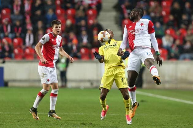 PRAHA 02.11.2017 PILKA NOZNA LIGA EUROPY KOLEJKA 4 GRUPA A SLAVIA PRAHA - VILLARREAL CF SPORT FOOTBALL - UEFA EUROPA LEAGUE ROUND IV GROUP A SLAVIA PRAGA - VILLARREAL CF NZ. EDUARD SOBOL (SLAVIA) CEDRIC BAKAMBU (VILLARREAL) MICHAEL NGADEU NGADJUI (SLAVIA) FOT. MICHAL CHWIEDUK FOKUSMEDIA.COM.PL NEWSPIX.PL --- Newspix.pl  171102CHW080