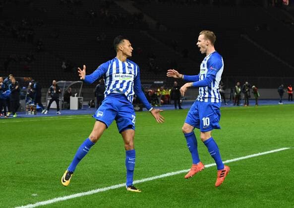 Soccer Men Season 2017 2018 UEFA Europa League Group J 4 Gameday Hertha BSC Sorja Luhansk Davie Selke Hertha BSC Ondrej Duda Hertha BSC rejoicing for goal of 1 0 02 11 2017 Copyright: xMatthiasxKochx