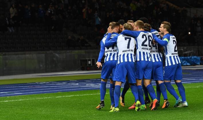 Soccer Men Season 2017 2018 UEFA Europa League Group J 4 Gameday Hertha BSC Sorja Luhansk Hertha Jubel on goal to 1 0 v l Maximilian Mittelstaedt Hertha Davie Selke Hertha BSC Alexander Esswein Hertha BSC Arne Maier Hertha BSC Peter Pekarik Hertha BSC 02 11 2017 Copyright: xMatthiasxKochx