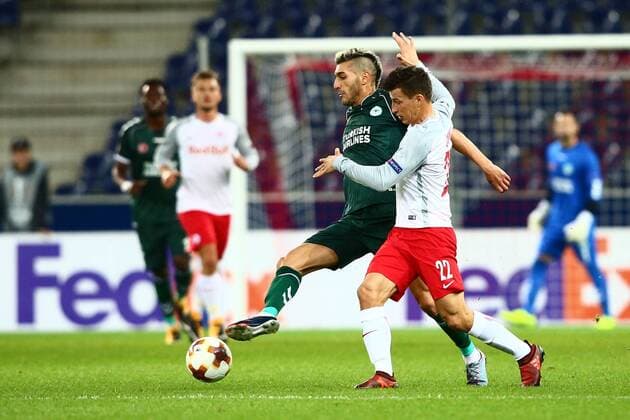 SOCCER - UEFA EL, RBS vs Konyaspor SALZBURG,AUSTRIA,02.NOV.17 - SOCCER - UEFA Europa League, group stage, Red Bull Salzburg vs Atiker Konyaspor. Image shows Mehdi Bourabia (Konyaspor) and Stefan Lainer (RBS). GEPAxpictures xFelixxRoittner