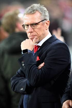 Football Men UEFA Europa Cup Season 2017 2018 FC Koeln vs BATE Borisov 02 11 2017 Rheinenergiestadion Cologne Peter Stöger Coach FC Koeln Aktion Single image