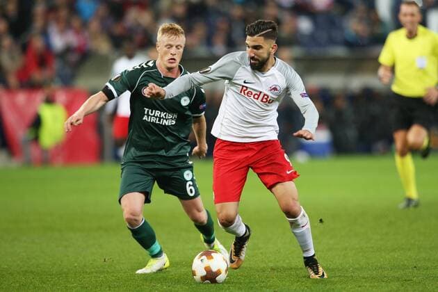 SOCCER - UEFA EL, RBS vs Konyaspor SALZBURG,AUSTRIA,02.NOV.17 - SOCCER - UEFA Europa League, group stage, Red Bull Salzburg vs Atiker Konyaspor. Image shows Jens Jonsson (Konyaspor) and Munas Dabbur (RBS). GEPAxpictures xMathiasxMandl