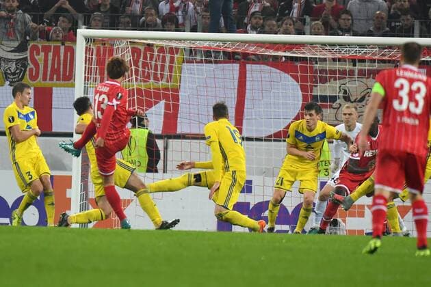 GER 1 FC Köln GER vs BATE Borisov BLR 02 11 2017 RheinEnergieSTADION Cologne Europe Leaque Group Stage 4 Gameday GER 1 FC Köln GER vs BATE Borisov BLR im Bild 2 2 by Yuya Osako 13 1 FC Koeln Nemanja Milunovic 19 Bate Borisov and Denis Shcherbitski Torhueter 48 Bate Borisov have no chance nordphotox xMeuter nordphoto 00351