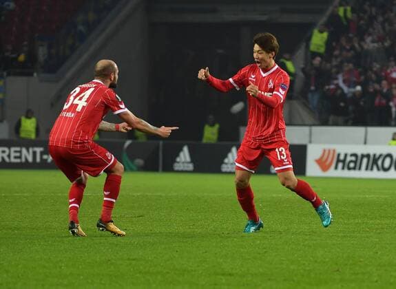 02 11 2017 xjpx Football Europe League 1 FC Koeln BATE Baryssau emspor v y Yuya Osako Koeln celebrates his 2 2 goal difference with Konstantin Rausch Koeln Koeln