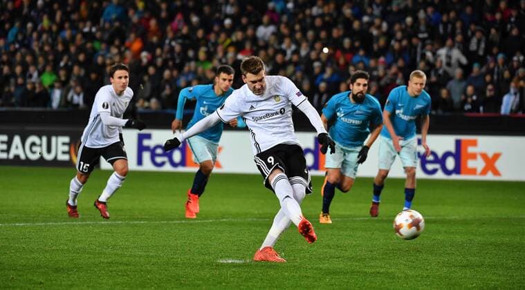 Fotball Menn UEFA Europa League Rosenborg - Zenit Lerkendal Stadium, Trondheim, Norway 2 november 2017 Nicklas Bendtner scorer1-0 for Rosenborg Foto : Arve Johnsen, Digitalsport 