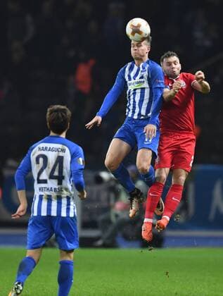Soccer Men Season 2017 2018 UEFA Europa League Group J 4 Gameday Hertha BSC Sorja Luhansk v Genki Haraguchi Hertha BSC Maximilian Mittelstaedt Hertha Oleksandr Karavaev Sorja Luhansk 02 11 2017 Copyright: xMatthiasxKochx