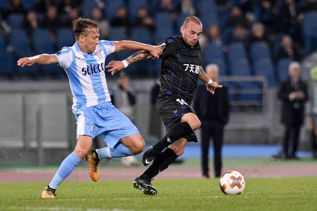November 2, 2017 - Rome, Italy - Wesley Sneijder of Nice is challenged by Lucas Leiva of Lazio during the UEFA Europa League match between Lazio and Nice at Stadio Olimpico, Rome, Italy on 2 November 2017. Lazio v Nice - UEFA Europa League  - ZUMAn230 20171102_zaa_n230_232 Copyright: xGiuseppexMaffiax