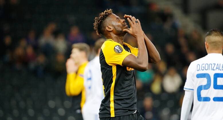 02 11 2017 Stade de Suisse Bern SWITZERLAND Season 2017 2018 Men Soccer European League BSC Young Boys Bern Dynamo Kyiv Kasim Adams Nuhu Young Boys