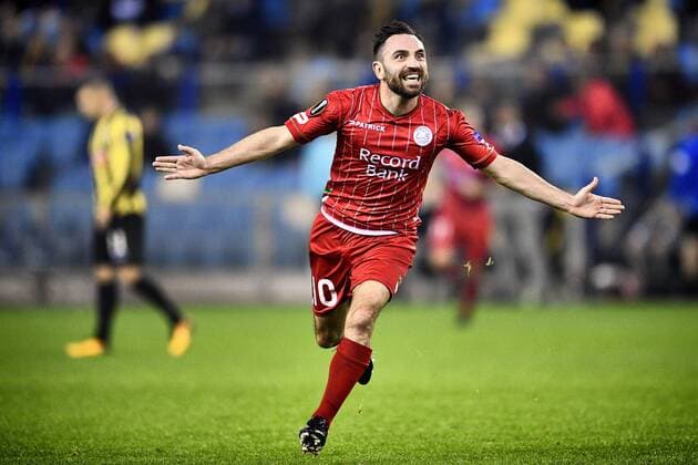Essevee s Onur Kaya celebrates after scoring during a soccer game between Dutch club SBV Vitesse and Belgian team SV Zulte Waregem, Thursday 02 November 2017 in Arnhem, The Netherlands, the fourth game of the group stage (Group K) of the UEFA Europa League competition. YORICKxJANSENS  x05193819x