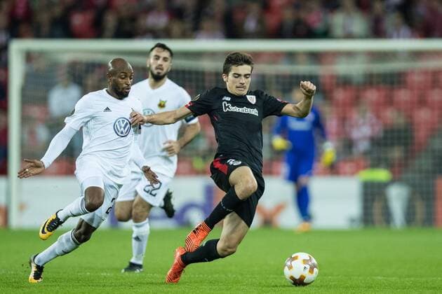 Cordoba of Athletic and Pettersson of Ostersund in action during the UEFA Europa League match played in San Mames Stadium between Athletic and Ostersund in Bilbao Spain at Nov 2th 2017 Photo UGS AFP7  xUGS AFP7x xAthleticxvxOstersund,xUEFA,xSpain,xNov.x2thx2017x