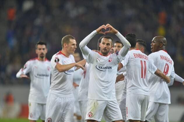 November 2, 2017 - Bucharest, Romania - Hapoel s Ben Sahar celebrates his goal during the UEFA Europa League group G football match Steaua Bucharest FCSB v Hapoel Beer-Sheva FC in Bucharest, Romania on November 2, 2017. Steaua Bucuresti v Hapoel Be er Sheva - UEFA Europa League  - ZUMAn230 20171102_zaa_n230_274 Copyright: xAlexxNicodimx