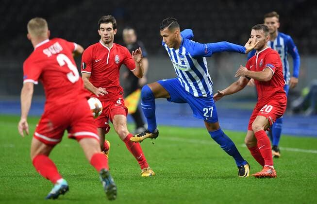 Oleksandr Svatov Luhansk right Oleksandr Karavaev Luhansk Hertha BSC Berlin Sorja Luhansk Europa League Group stage 1 Gameday Soccer United Kingdom Germany Men Berlin Germany 2 11 2017 Olympiastadion