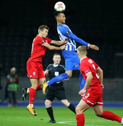 Europe League Hertha BSC VS Sorja Luhansk 02 11 2017 Olympiastadion Berlin GER Europa League Hertha BSC VS Sorja Luhansk pictured Davie Selke Hertha BSC Berlin 27 D Grechyshkin Sorja Luhansk 24 nordphotox xEngler nph00076