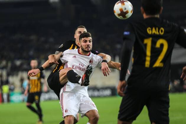 (171103) -- ATHENS, Nov. 3, 2017 -- Patrick Cutrone (C) of AC Milan competes during the UEFA Europa League group D match between AEK Athens and AC Milan in Athens, Greece on Nov. 2, 2017. The match ended with a 0-0 tie. ) (SP)GREECE-ATHENS-UEFA-EUROPA LEAGUE LefterisxPartsalis 